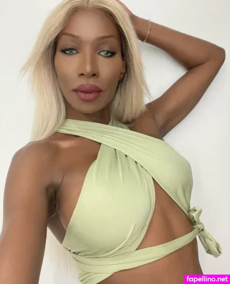 Maya Kinky Ext OnlyFans Thumbnail #g5kq1xIfn8