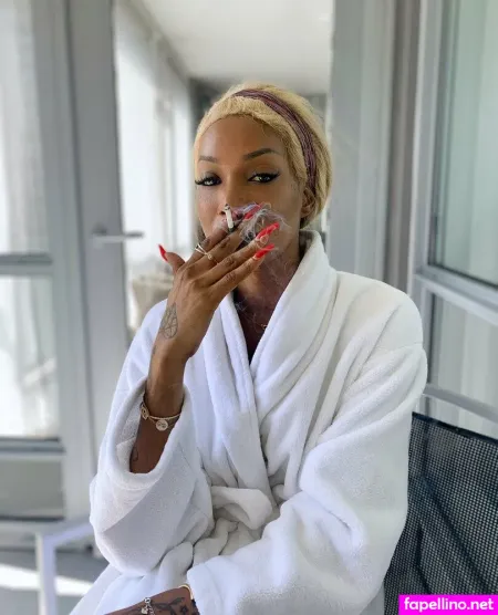 Maya Kinky Ext OnlyFans Thumbnail #lUCPAAOnMY