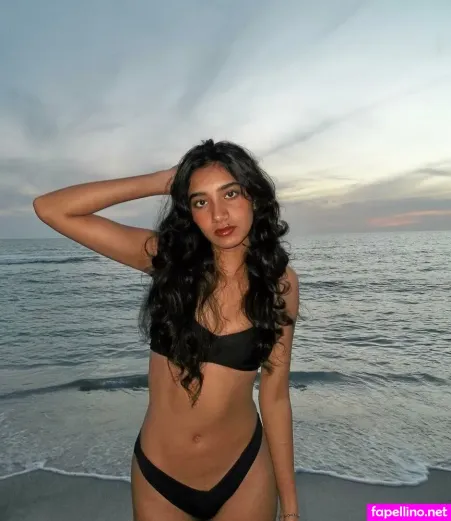 Maya Mayanalluri OnlyFans Thumbnail #TqUKiVLr0J