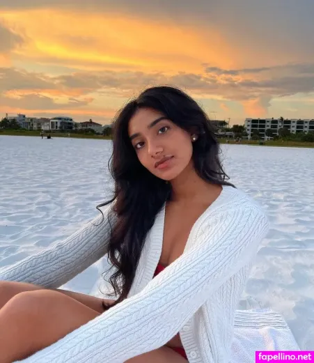 Maya Mayanalluri OnlyFans Thumbnail #cfT82rTmUy