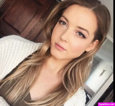 Maya V Henry OnlyFans Thumbnail #OKOGZNTnJa