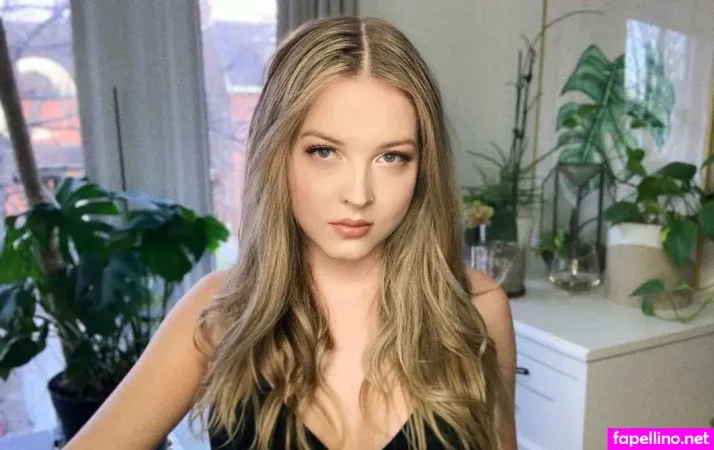 Maya V Henry OnlyFans Thumbnail #hTcsht7wYw