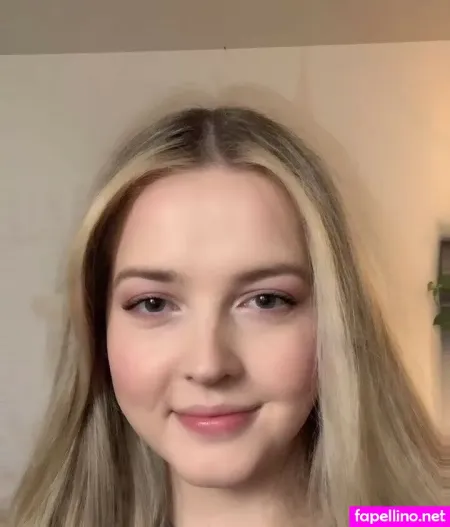 Maya V Henry OnlyFans Thumbnail #rCOeOx33sz