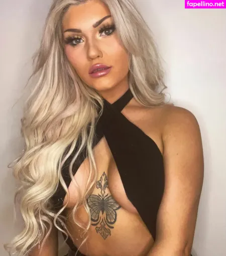 Mayakellzz OnlyFans Thumbnail #4ntWvrsYrn