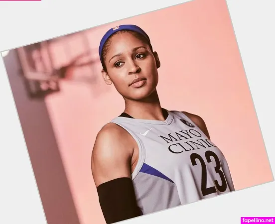 Mayamoore OnlyFans Thumbnail #7qC6M4cxYh