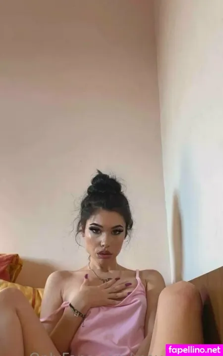 Mayaxrosee OnlyFans Thumbnail #MbKwvnKcDs