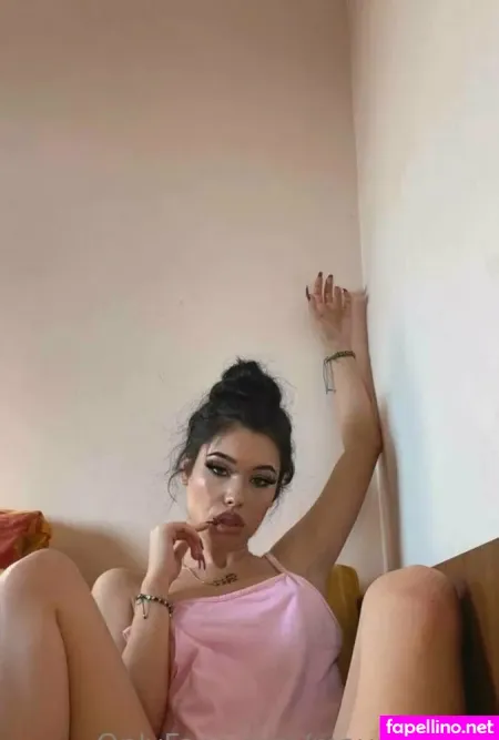 Mayaxrosee OnlyFans Thumbnail #y3JzCQrBXM
