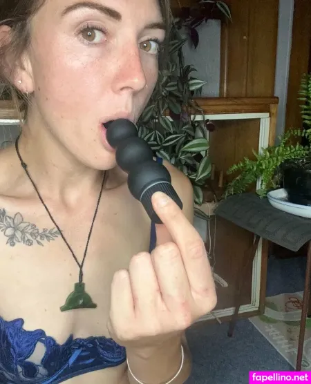 Mayaxshey OnlyFans Thumbnail #CnRhKdXgEo