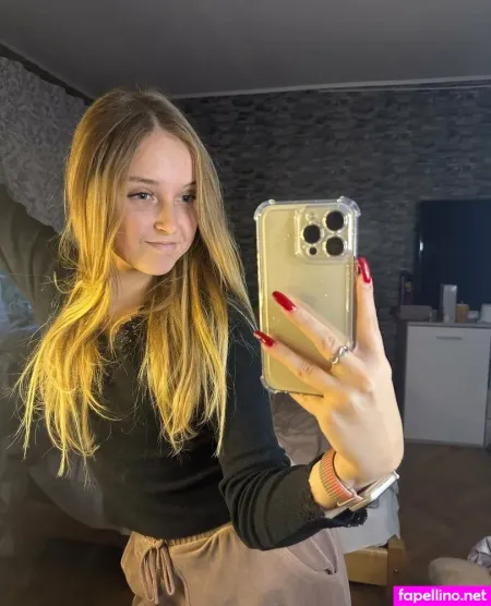 Mayaxsunny OnlyFans Thumbnail #n7jalvGzjw