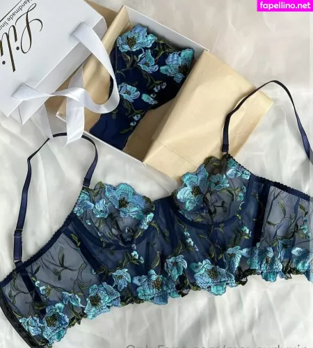 Maycurlyvip OnlyFans Thumbnail #MWLqQkoMTX