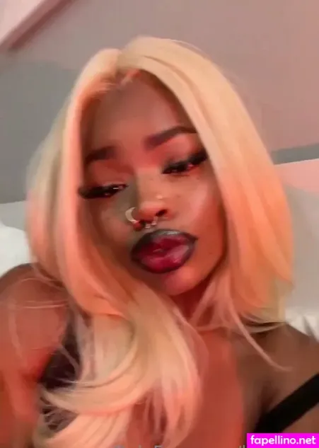 Mayhoekage OnlyFans Thumbnail #E9BbvHTaVp