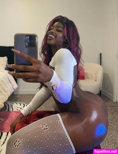 Mayhoekage OnlyFans Thumbnail #FJCuRpcm9v