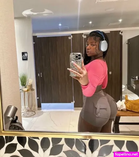 Mayhoekage OnlyFans Thumbnail #gLVD0JAeUJ