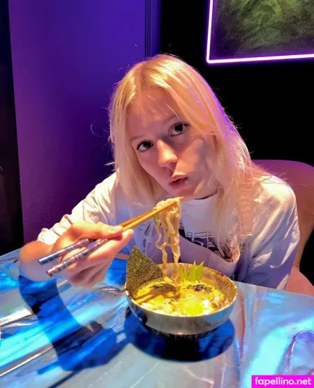 Mayshyni OnlyFans Thumbnail #8IKu8wTVXY