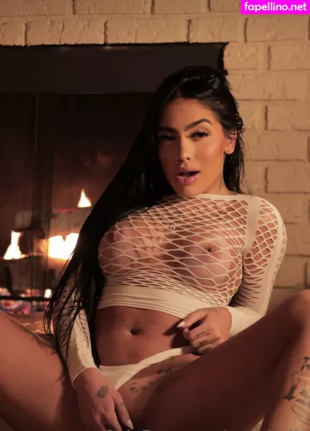 Mc Mirella 1 OnlyFans Thumbnail #Qj1SjsSqig