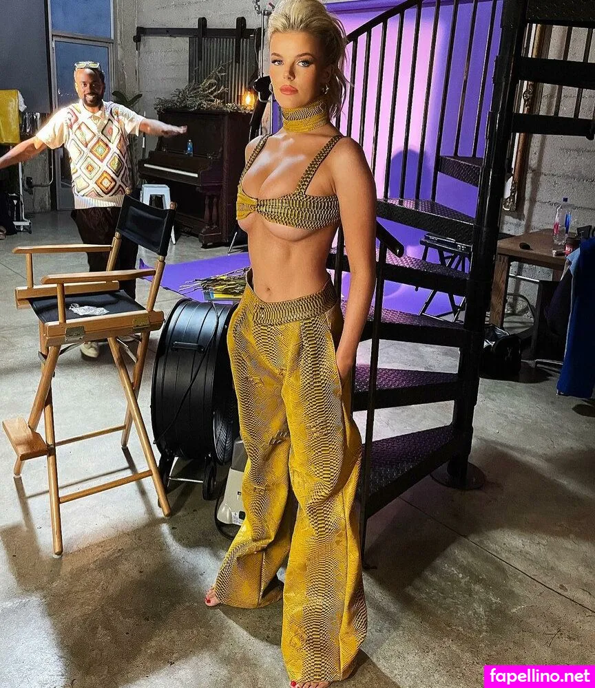 mckenzierose21, mckenzierosehewson Nude Leaked OnlyFans Photo #MxUrUPfzx4