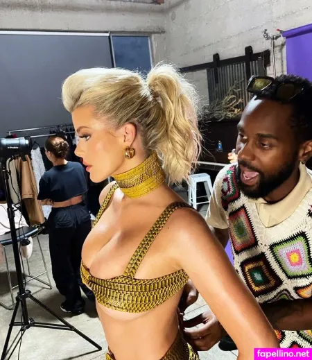 Mckenzie Hewson OnlyFans Thumbnail #qKHZkqCwIk