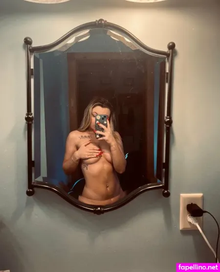 Mckenziebb OnlyFans Thumbnail #MDlIT4d8ni