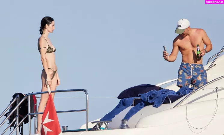 Meadow Walker OnlyFans Thumbnail #BcOgOBdmb7