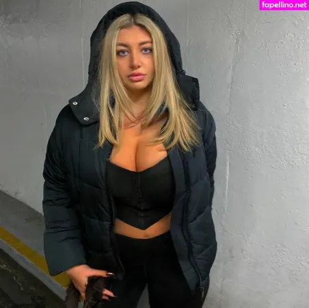 Meakelena OnlyFans Thumbnail #0yba8a1Fd6