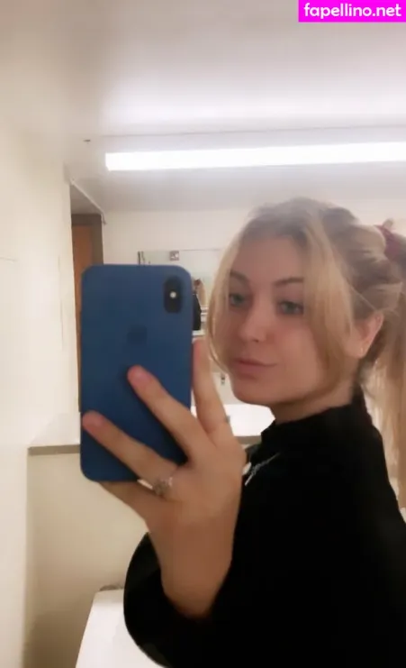 Meakelena OnlyFans Thumbnail #DnAw7hGr7B