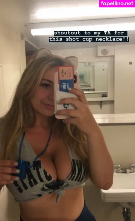 Meakelena OnlyFans Thumbnail #ZkR9zCbjO8