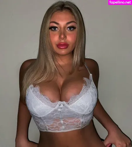 Meakelena OnlyFans Thumbnail #d69bO183fw