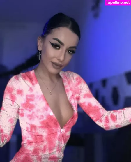 Medeea Larisa OnlyFans Thumbnail #AtHZ56m5Zd