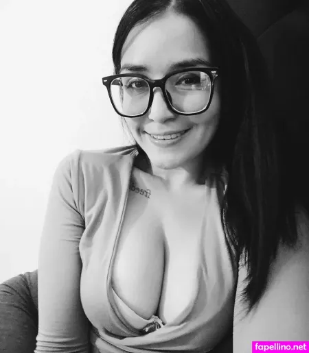 Media Veronica OnlyFans Thumbnail #GxIBl1mMMW