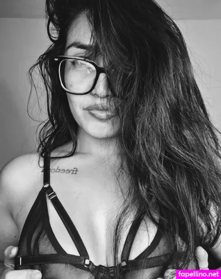 Mediaveronica10 OnlyFans Thumbnail #M9E1Kjk1e6