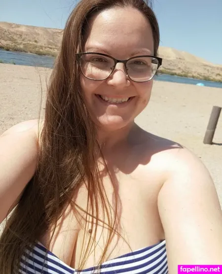 Meehmee420 OnlyFans Thumbnail #1KfFH0Kr3S