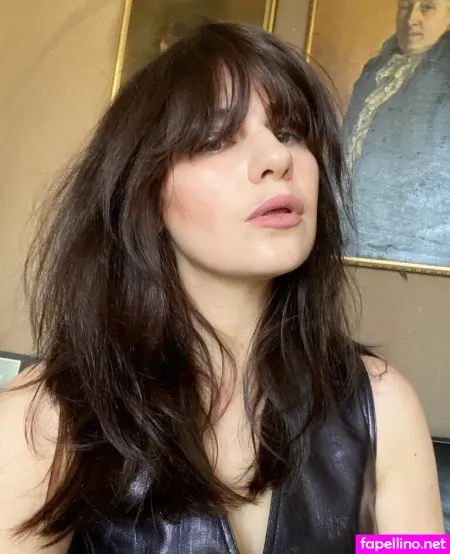 Meemo Comma Main Profile Photo