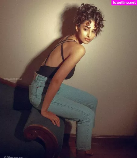 Meenakshi Chaudhary OnlyFans Thumbnail #0drGAdoy7R