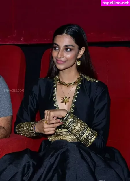 Meenakshi Chaudhary OnlyFans Thumbnail #EgHroTeg4a