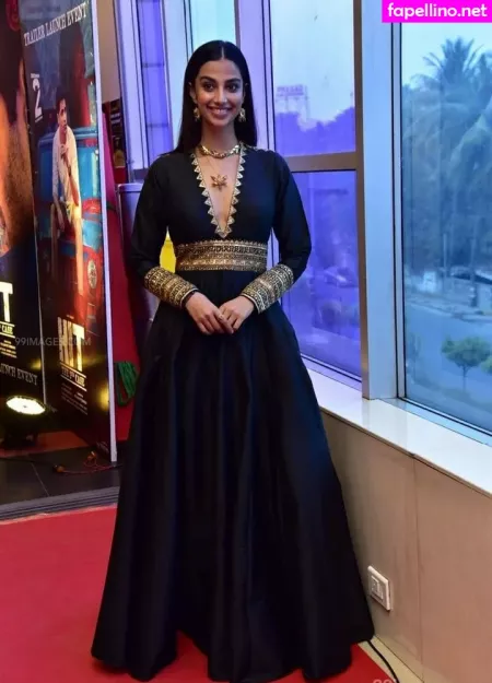 Meenakshi Chaudhary OnlyFans Thumbnail #PV1KJjNvYD