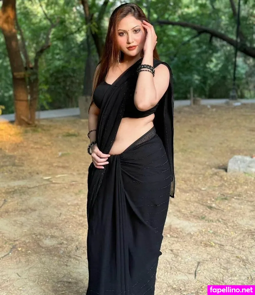 meenakshigangwar__ Nude Leaked OnlyFans Photo #7glA98cNv1
