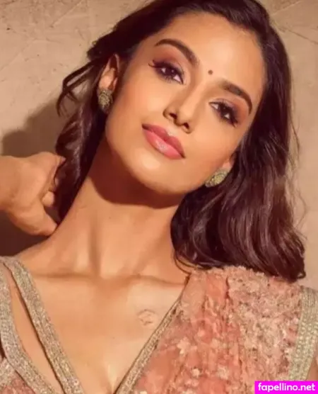 Meenakshichaudhary OnlyFans Thumbnail #VgKIEj0zdW