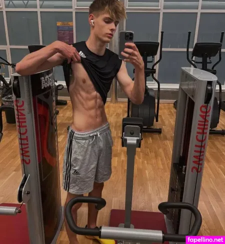 Meepicboy OnlyFans Thumbnail #EDu3GO3mBC