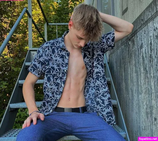 Meepicboy OnlyFans Thumbnail #jvM8SRvHwD