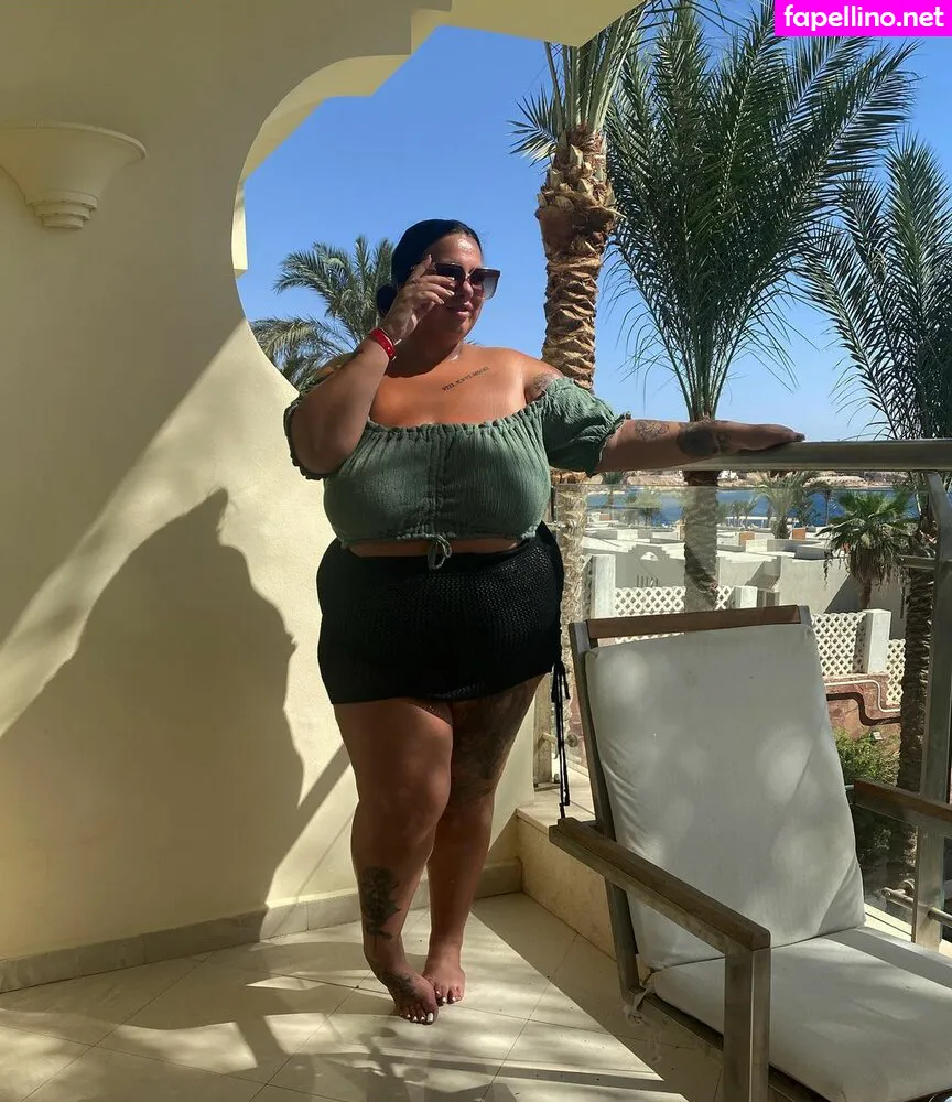 meg_bxxx, megan_barton1, megscurves Nude Leaked OnlyFans Photo #N5MqZ8HdUX