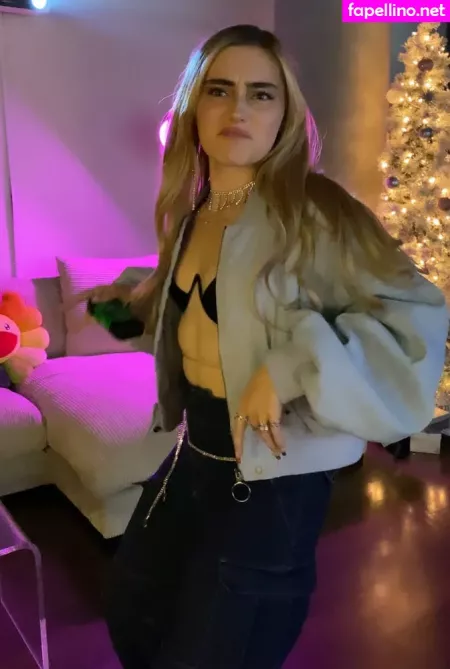 Meg Donnelly OnlyFans Thumbnail #8daK3DayaA