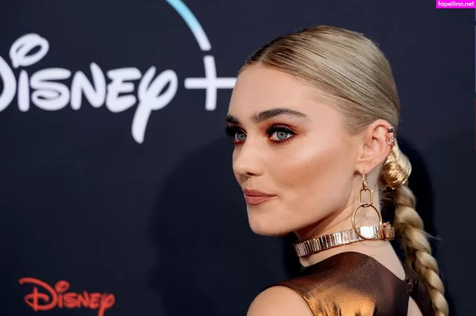 Meg Donnelly OnlyFans Thumbnail #EeEkWDXk33