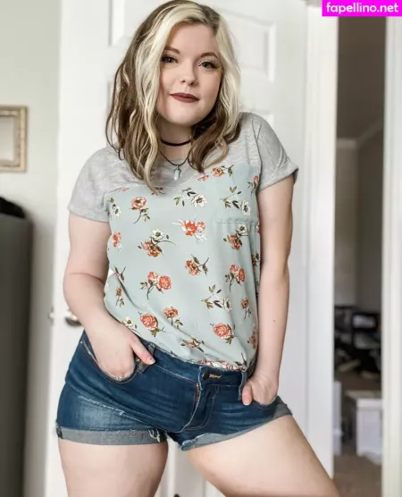 Meg Kaylee OnlyFans Thumbnail #7RjbyXgvbc