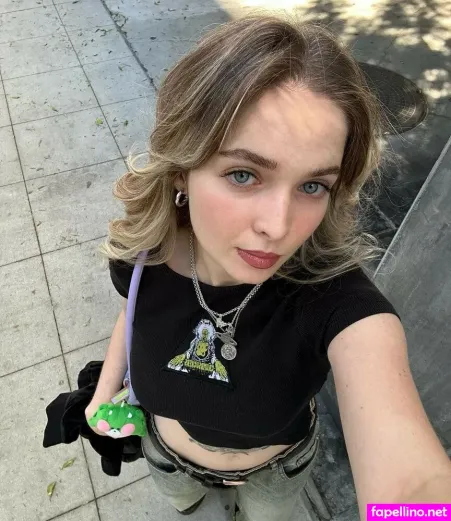 Meg Mills OnlyFans Thumbnail #2qxRXYh6fz