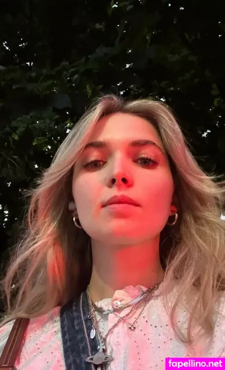 Meg Mills OnlyFans Thumbnail #8cKoCDAn02