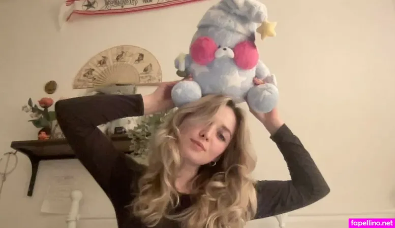 Meg Mills OnlyFans Thumbnail #JwufSVY4UN