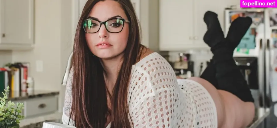 Megamelz 1 OnlyFans Thumbnail #6LRlncfBOU