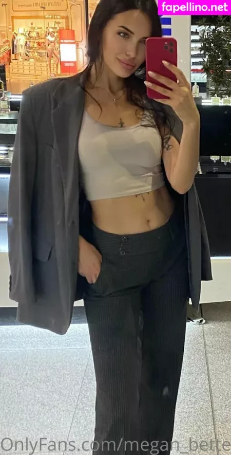 Megan Betterthen Fox OnlyFans Thumbnail #HOoSv9gXwD