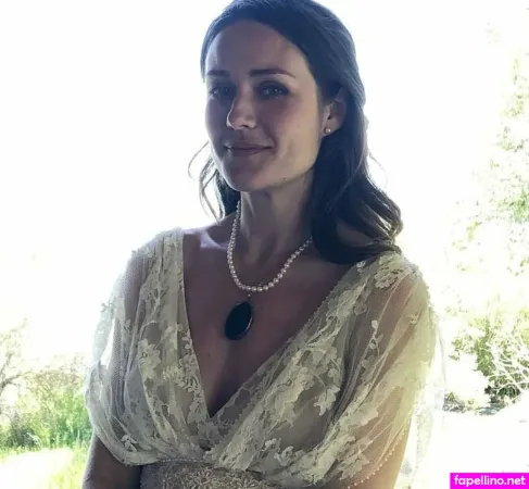 Megan Boone OnlyFans Thumbnail #GXPjxl1IVE