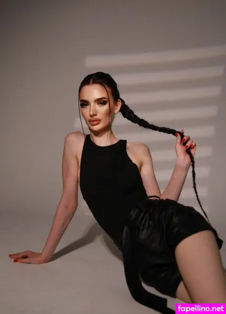 Megan Brunette OnlyFans Thumbnail #Qt0QBn7I0S
